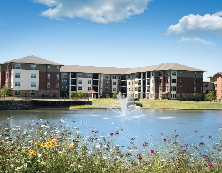 Why Move Now? Enjoying Retirement at Eagle’s Trace Erickson Senior Living